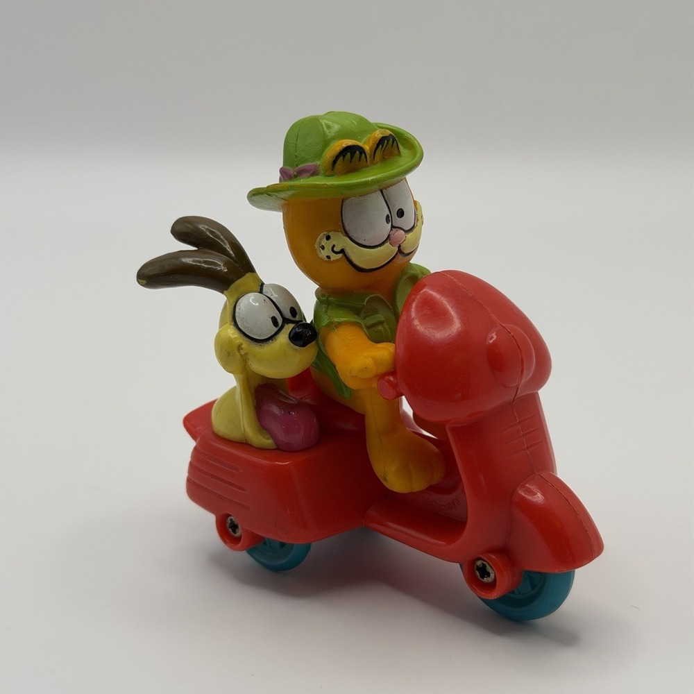 Vintage 1988 Garfield With Odie McDonalds Red Scooter Figure Toy Classic